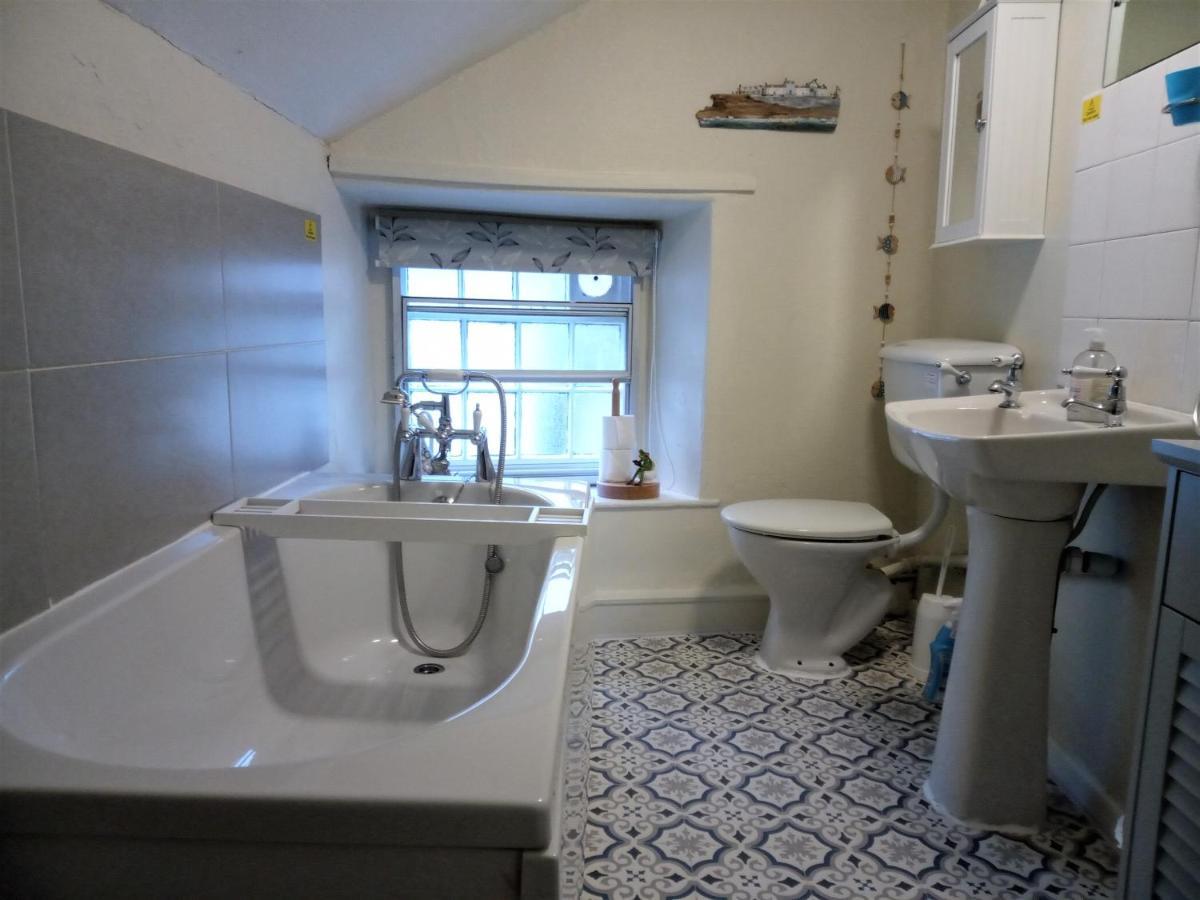 באלנאו פסטיניוג Ty Hen - Quirky Grade II Listed Cottage מראה חיצוני תמונה