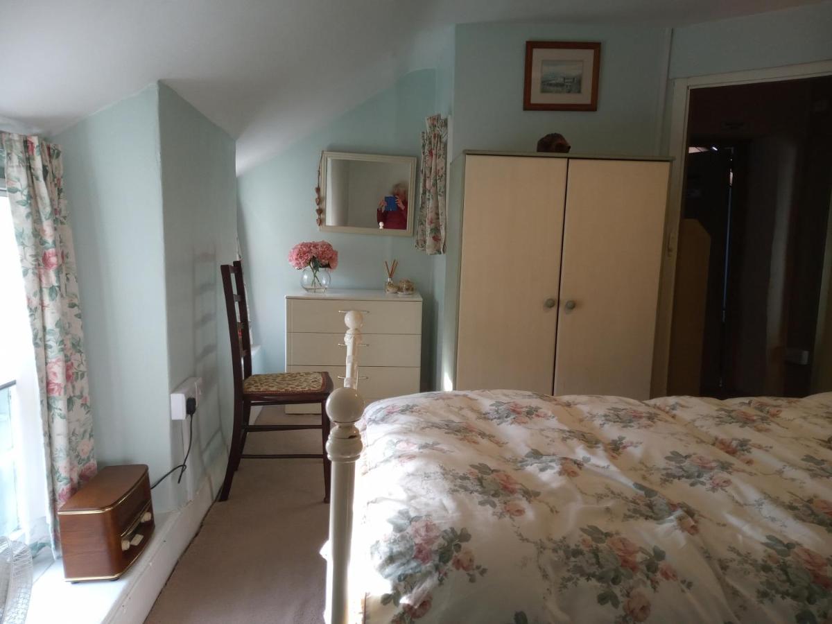 באלנאו פסטיניוג Ty Hen - Quirky Grade II Listed Cottage מראה חיצוני תמונה